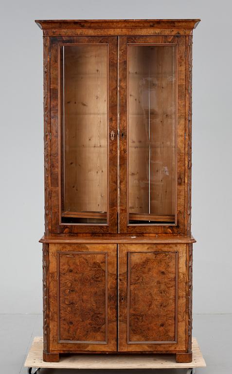 BOKSKÅP, nyrenässans, 1800-talets slut.