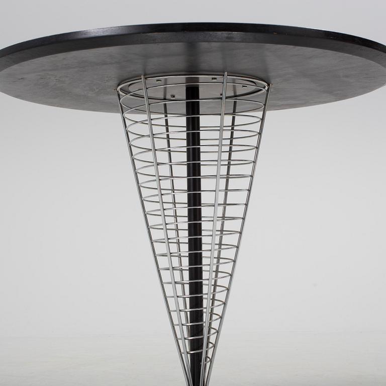 VERNER PANTON, bord, "Cone-table", Fritz Hansen, 1980-tal.