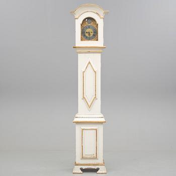 GOLVUR, med pendel samt 2 st lod, Stjärnsund, urverk från 1800-talets mitt/fodral 1900-talets första hälft.