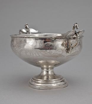 SUPSKÅL, silver,  Lars Löfgren, Huddiksvall, verksam 1797-1853. Tot vikt ca 192g.