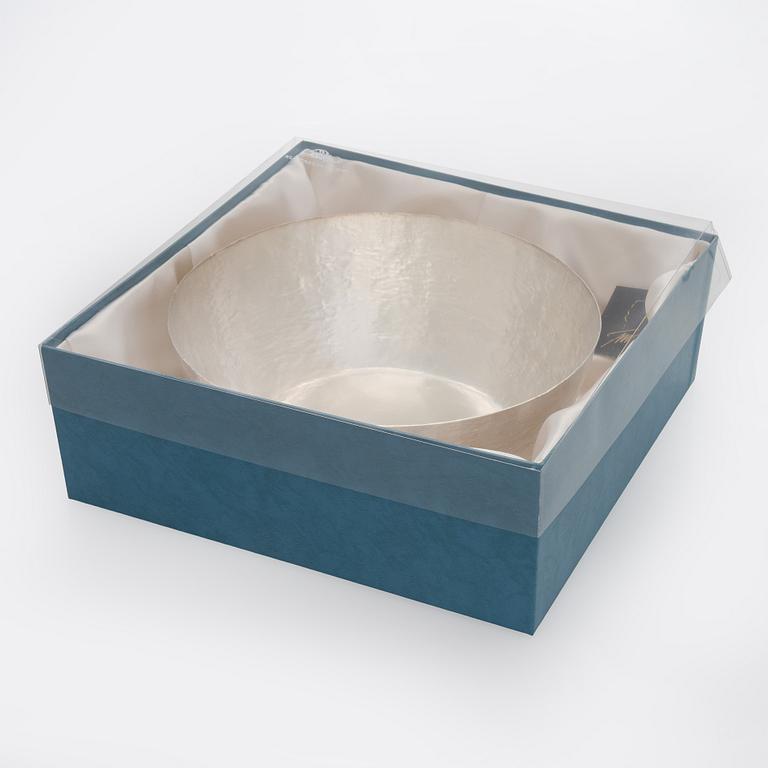 Tapio Wirkkala, malja, hopeaa, Kultakeskus Hämeenlinna 2007.