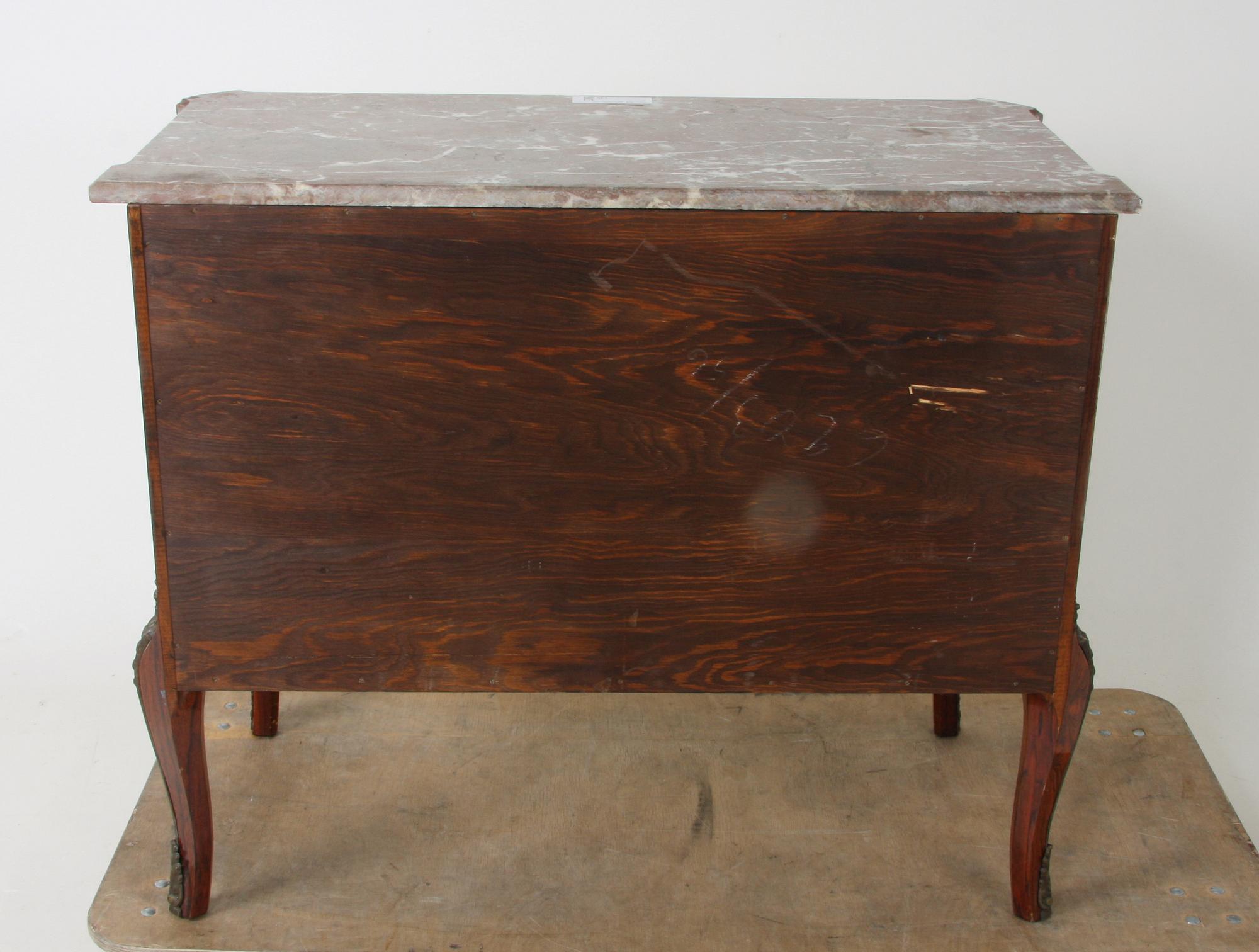 BYRÅ, gustaviansk stil, 1900-talets andra hälft.