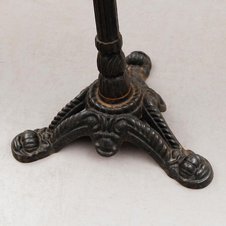 TRÄDGÅRDSBORD, 1900-/2000-tal.