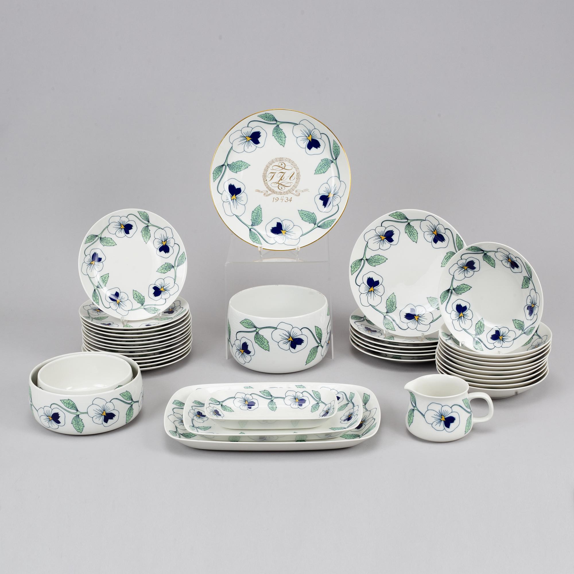 Sylvia Leuchovius, servis, 37 delar, porslin, "Sylvia", Rörstrand. 1976-1982.
