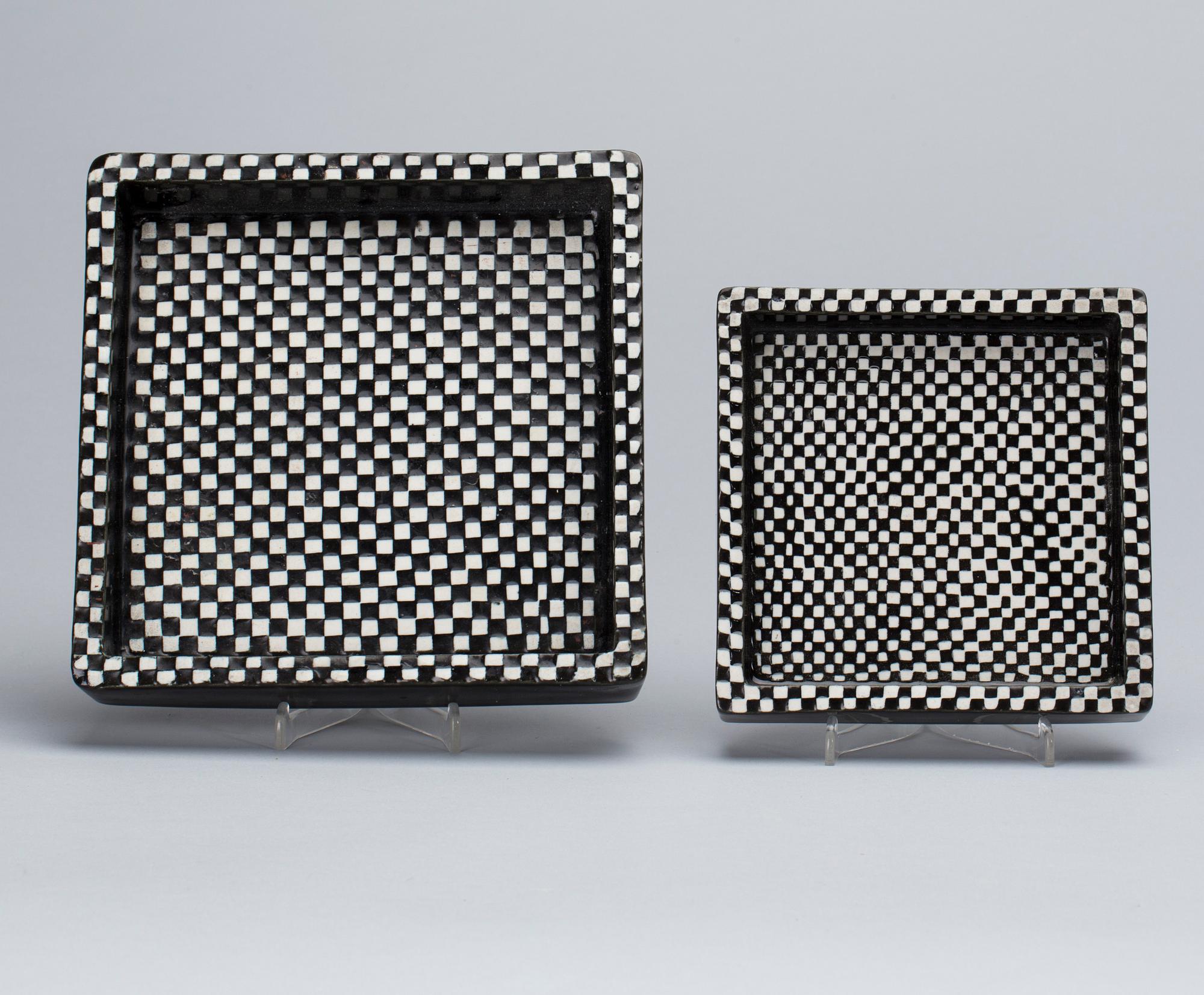 FAT, 2 st, "Domino", Stig Lindberg, Gustavsberg.
