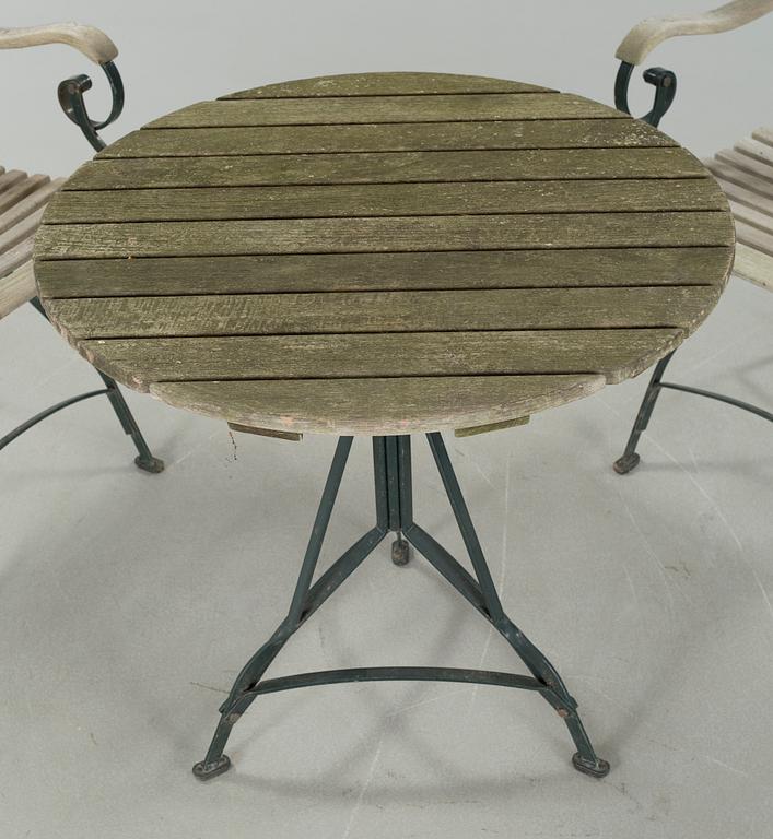 TRÄDGÅRDSGRUPP, 3 delar, 1900-talets andra hälft.