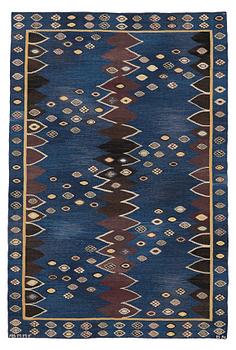 300. Barbro Nilsson, A CARPET, "Snäckorna", flat weave, ca 229 x 151,5 cm, signed AB MMF BN.