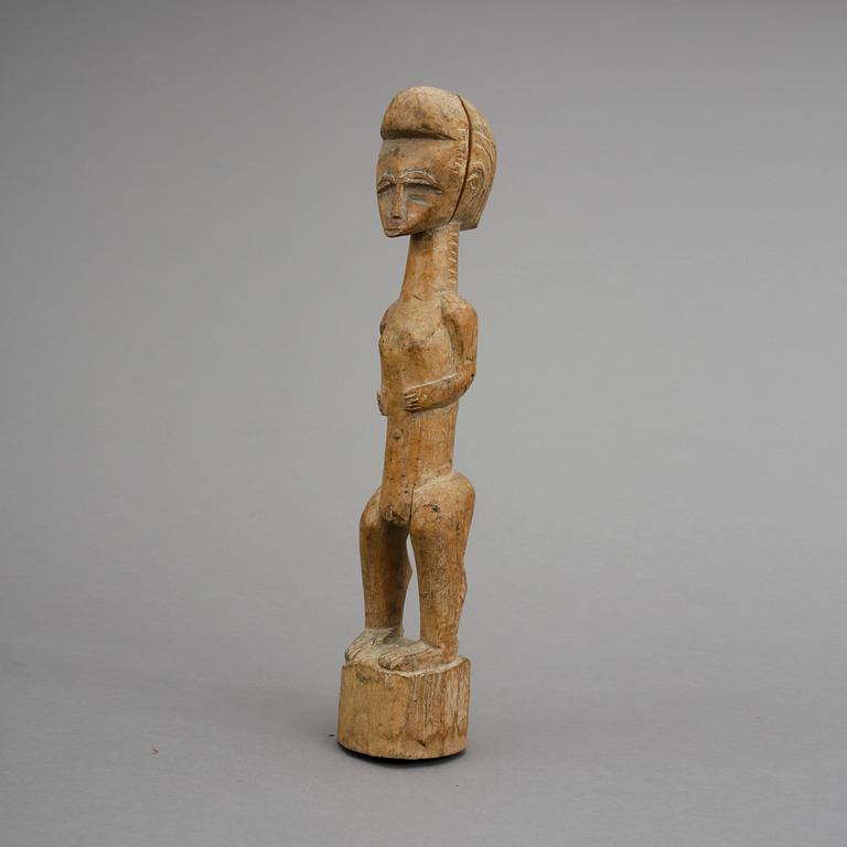 MASK, Liberia, samt 2 figurer, Afrika, 1900-tal.