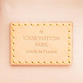 Louis Vuitton, an Alma PM handbag. - Bukowskis