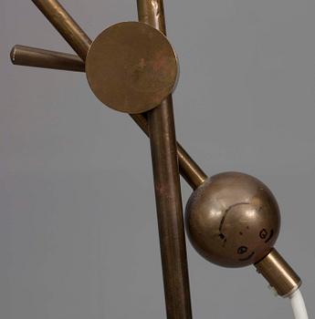 JALKALAMPPU, messinkiä ja metallia, K10-11, Tapio Wirkkala, design 1958. Valmistaja Idman Oy.