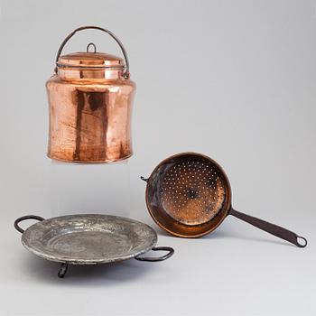 THREE COPPER KITCHEN UTENSILS, 19th century.