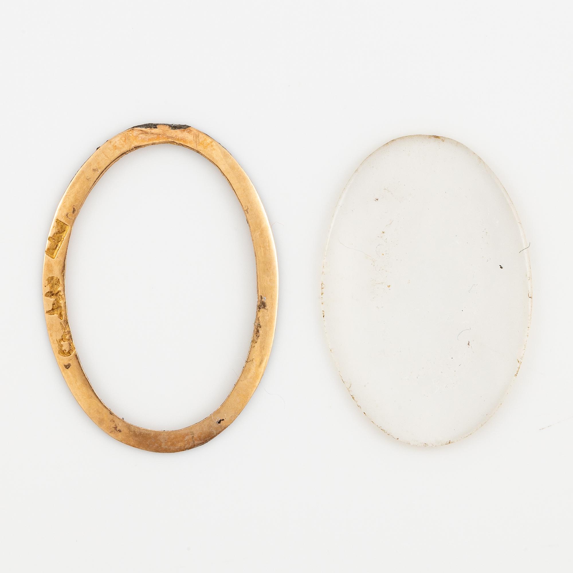 Three brooches 18K gold, 19th century.