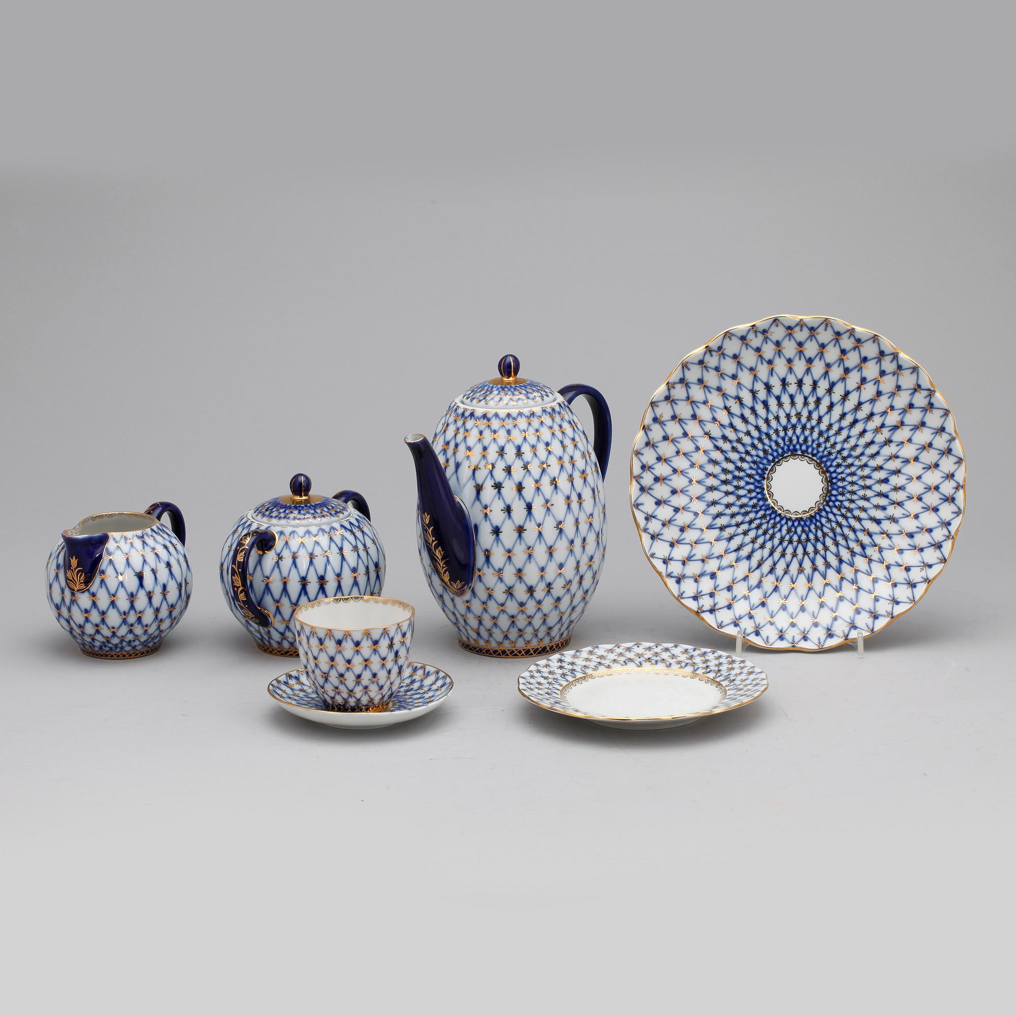 KAFFESERVIS, 16 delar, porslin, Lomonosov, Ryssland, 1900-talets andra hälft.