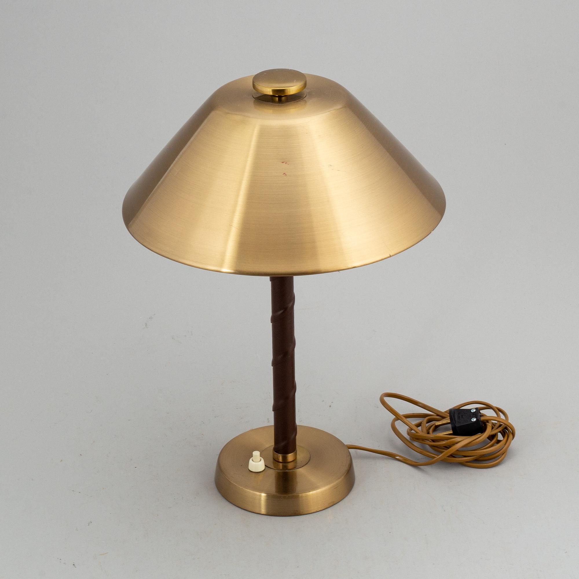 EINAR BÄCKSTRÖM, a mid 20th century table lamp.