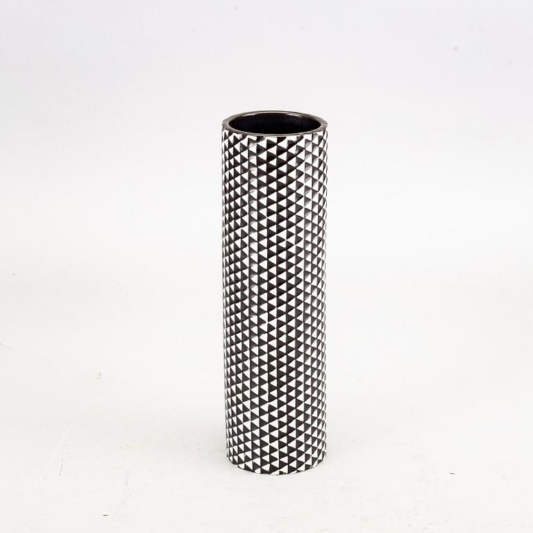 A 'Domino' stoneware vase by Stig Lindberg, Gustavsberg.