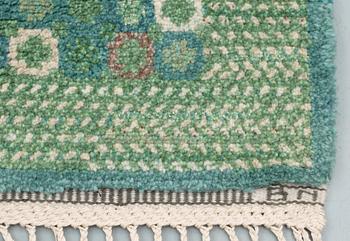 CARPET. "Bankrabatten grön". Knotted pile (flossa). 301 x 207 cm. Signed AB MMF BN.