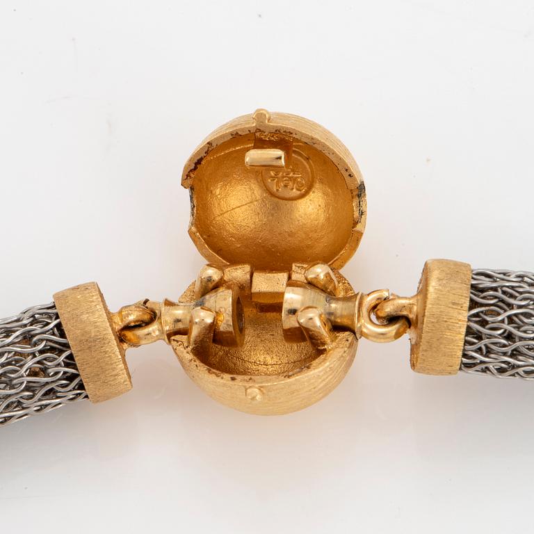 OLE LYNGGAARD, collier i silver med kullås i 18K guld.