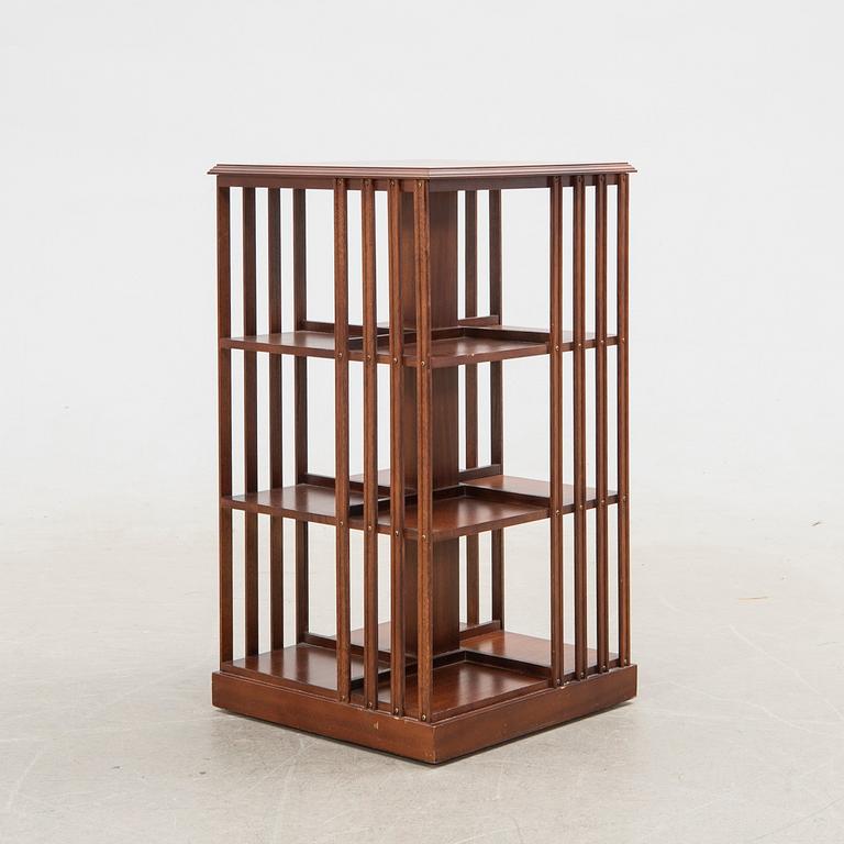 Book carousel, mahogany, 20th century.