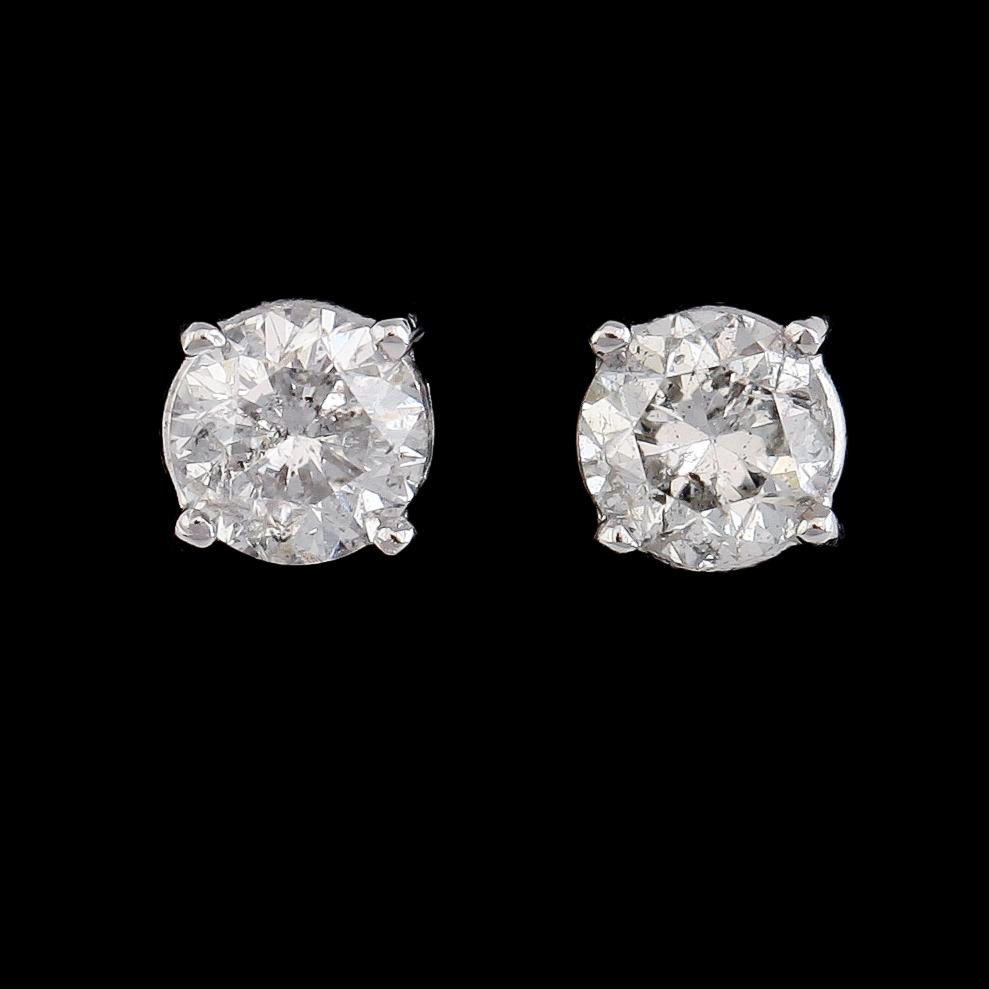ÖRHÄNGEN, 1 par, 18K vitguld, briljantslipade diamanter tot ca 0.72 ct.