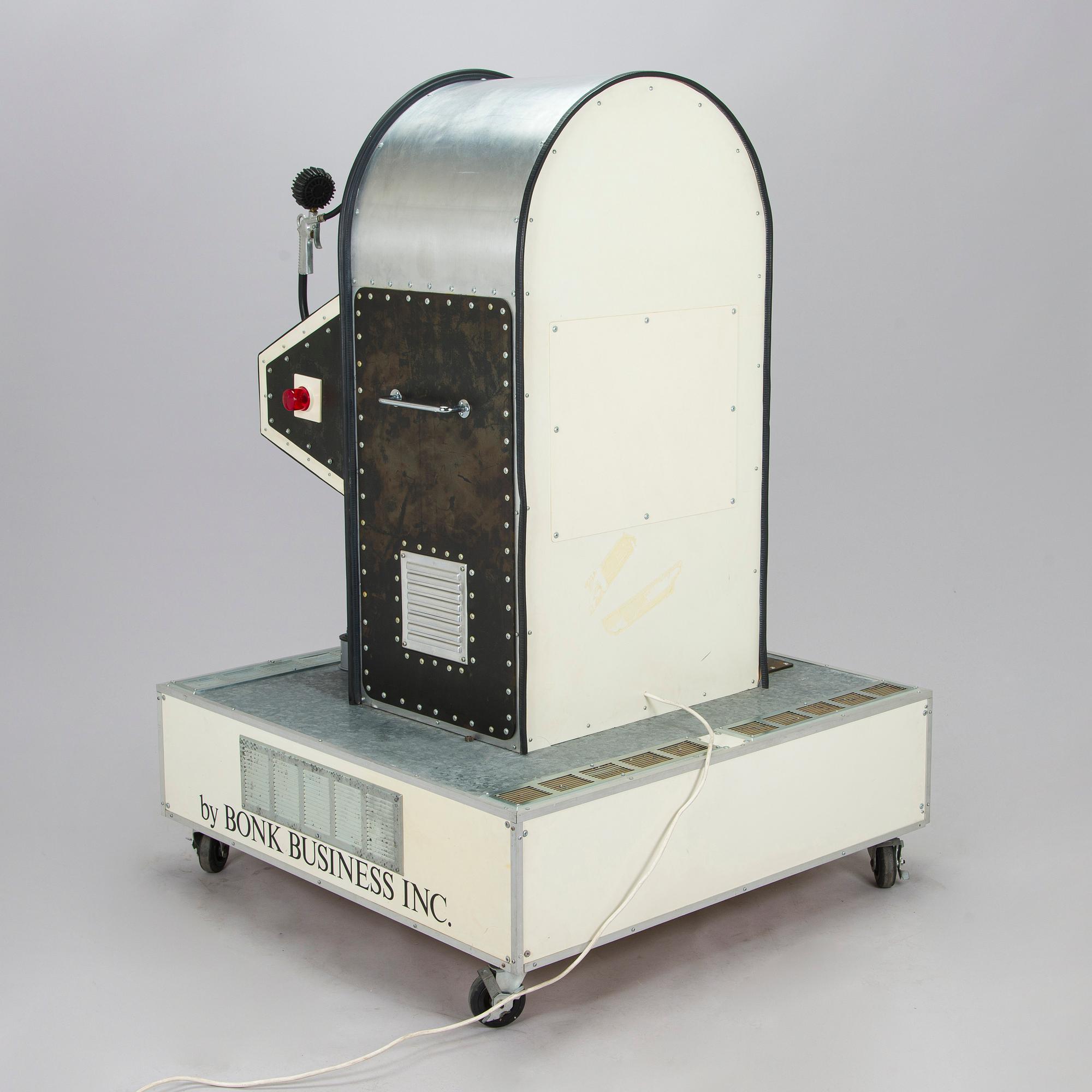 Alvar Gullichsen, "Hot-Spot Non-Standard Orbitizer" & Docent Udo D. Dröppeldorf, Raba Hiff, Bonk Business Inc.