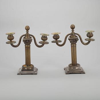 KANDELABRAR, ett par, försilvrad mässing, Ryssland 1900-talets början.