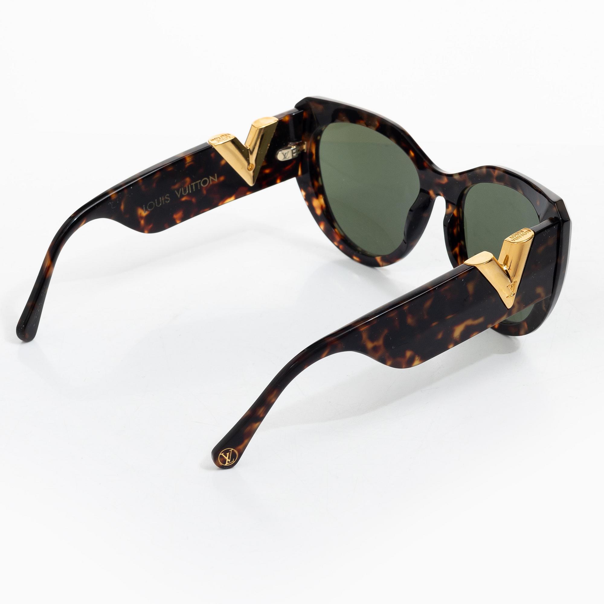 Louis Vuitton, Sunglasses.