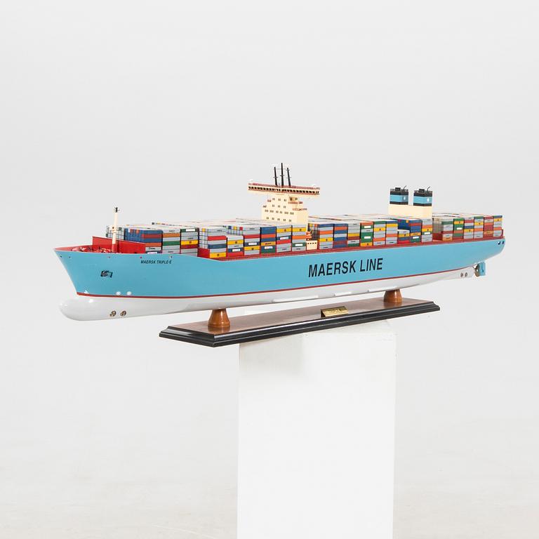 Båtmodell Maersk line "Triple E" sent 1900-tal.