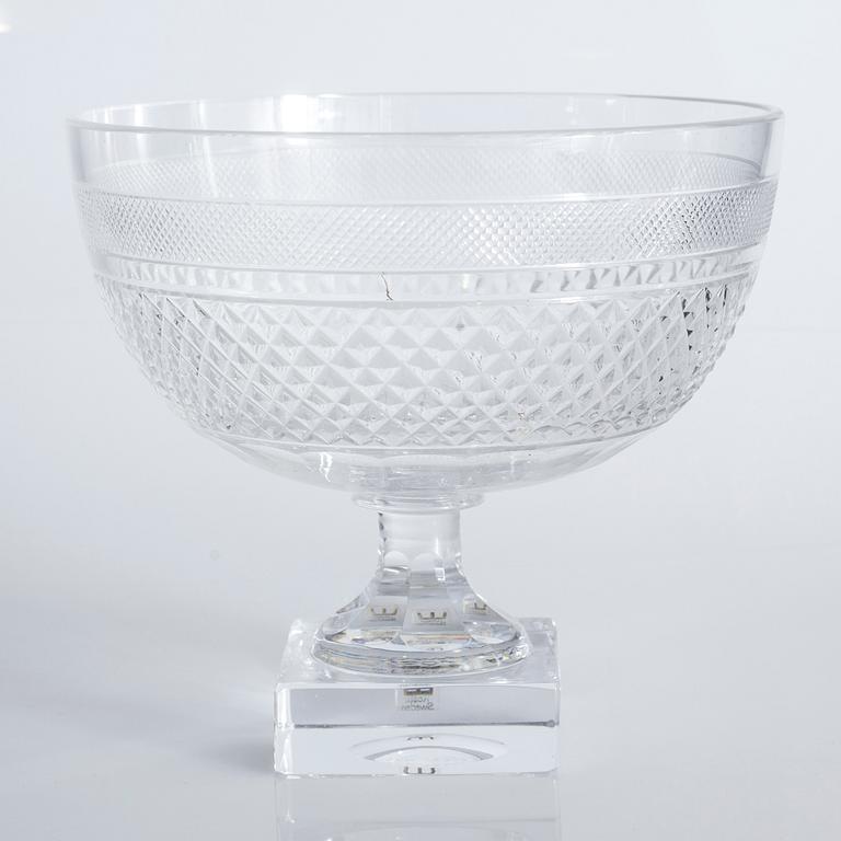 Four glass bowls on foot, "Kent", by Elis Bergh for Kosta, second half of the 20th century.