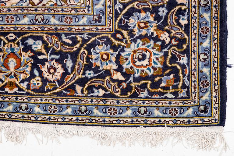 Keshan rug, approx. 370 x 255 cm.