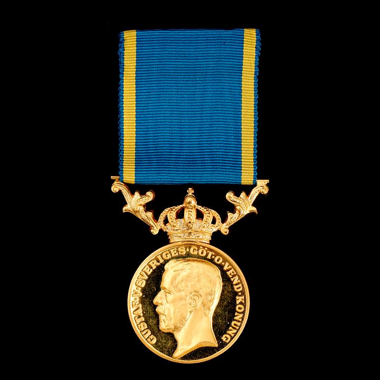 MEDALJ, guld, 1945, Gustaf V. Vikt ca 37 g.