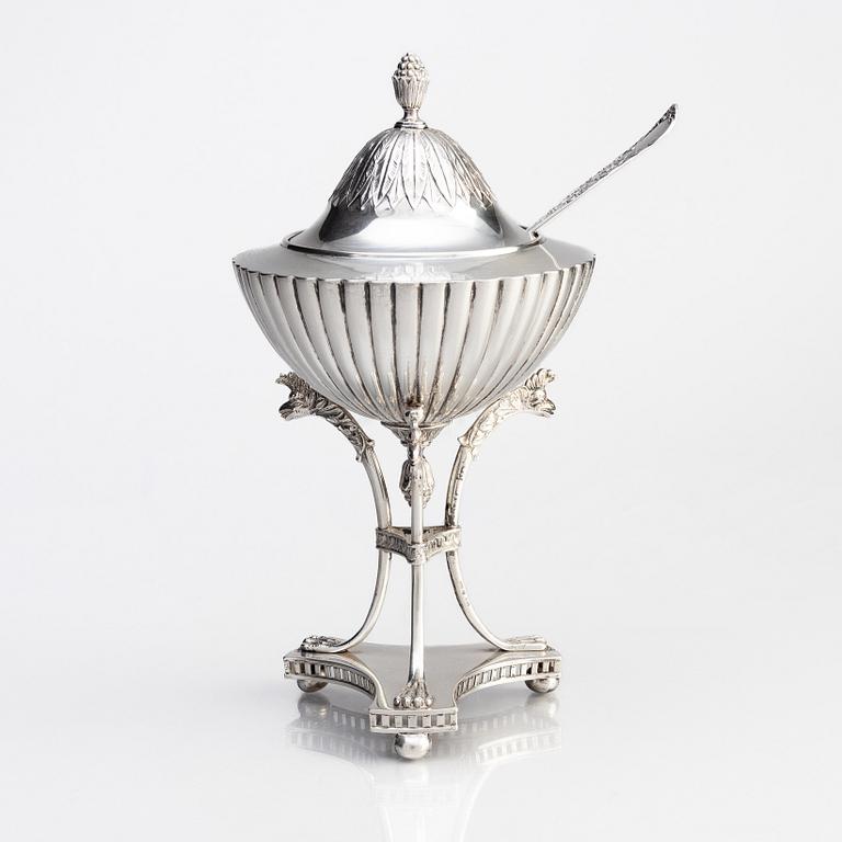 A Swedish silver Empire style sugarbowl, mark of GAB Stockholm, 1911.