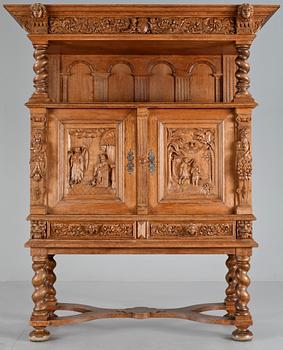 SKÅP, renässansstil, C.E. Jonsson möbelfabrik, Stockholm, 1900-talets början.