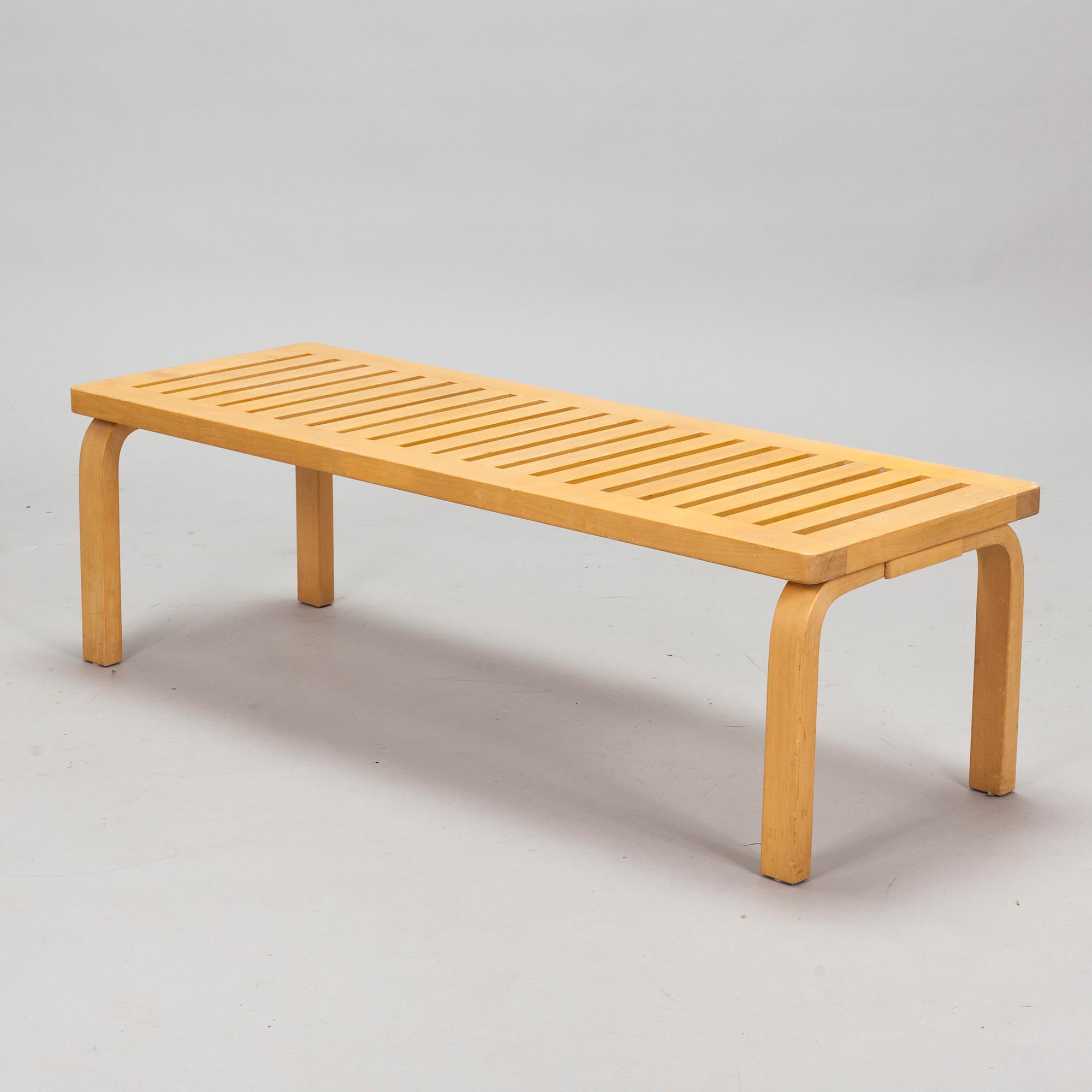 Alvar Aalto, bänk, 153A, Artek 1970-luku.
