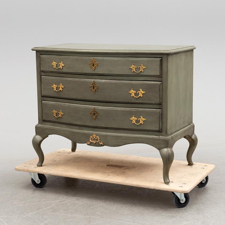 a late 19th century chest of drawer.