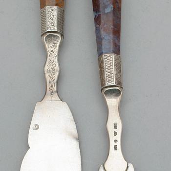 PASTEJKNIVAR, ett par snarlika, silver, Christian Hammer, Stockholm 1851.