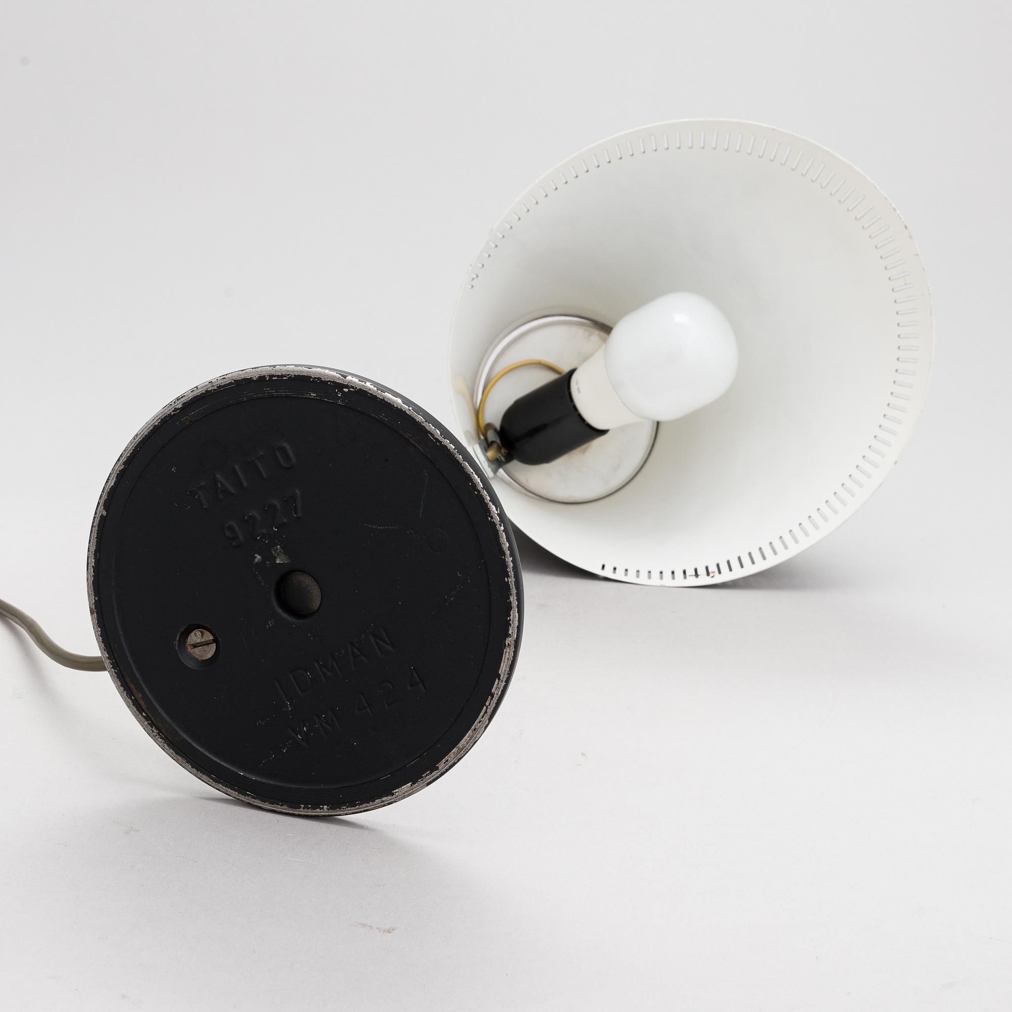 Paavo Tynell, pöytävalaisin, 9227, Taito / Idman, 1900-luvun puoliväli.