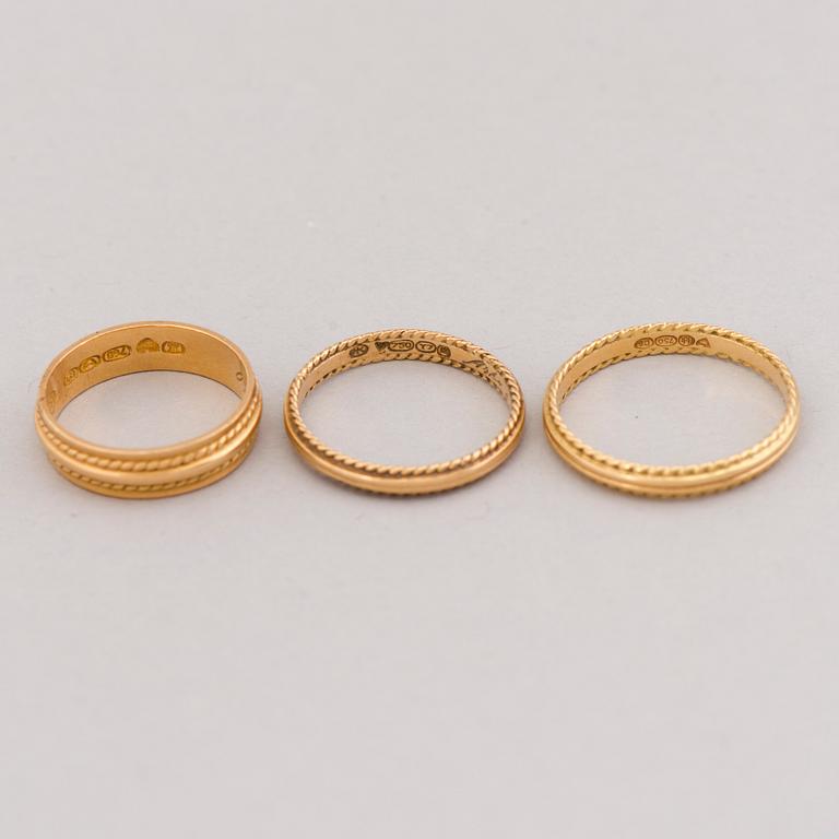 RINGS, 3 pcs, 18K gold. Kalevala Koru 1969-81.