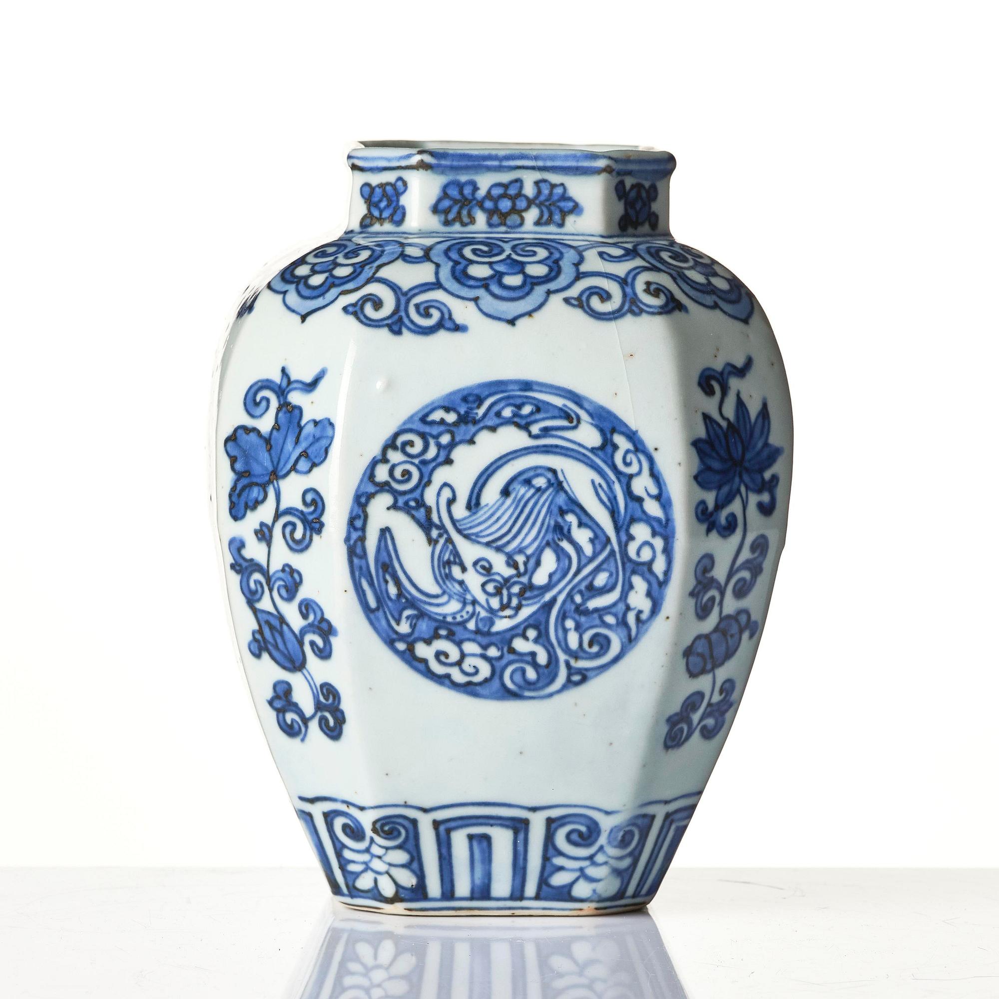A blue and white faceted 'qilin dragon' jar, Ming dynasty (1368-1644).