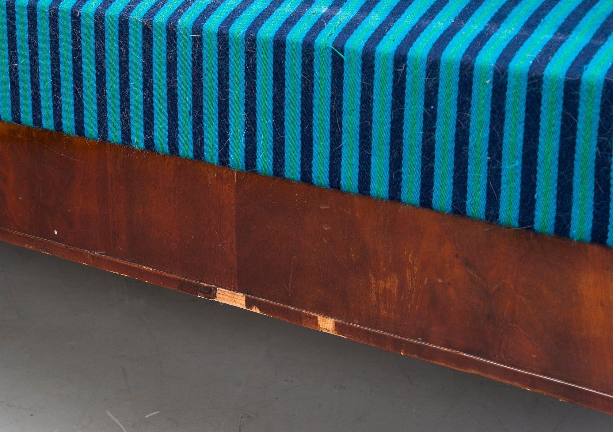 SOFFMÖBLEMANG, 6 delar, biedermeier/biedermeierstil, mahognyfanerad, Ryssland 1800-tal samt 1900-talets början.