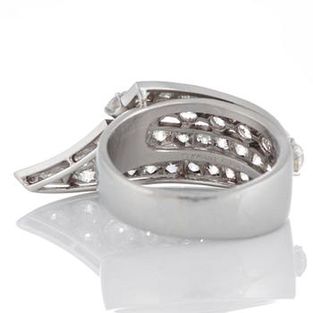 Tiffany ring med gammalslipade diamanter total vikt ca 4 ct.