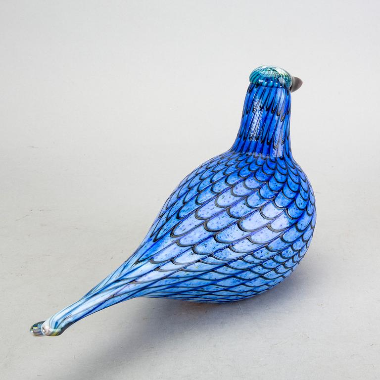 Oiva Toikka, a signed glass figurine.