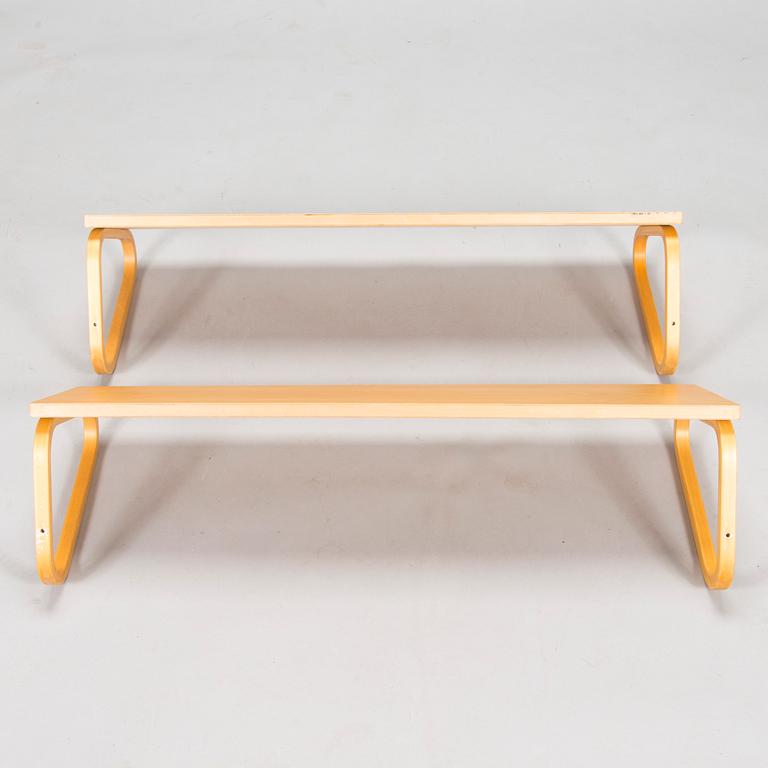 Alvar Aalto, a pair of '112B' shelves, Artek, late 20th century.