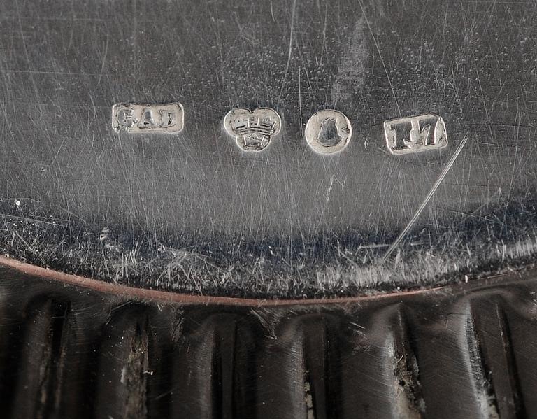 SKÅL SAMT FAT, silver. Vikt ca 210 g.