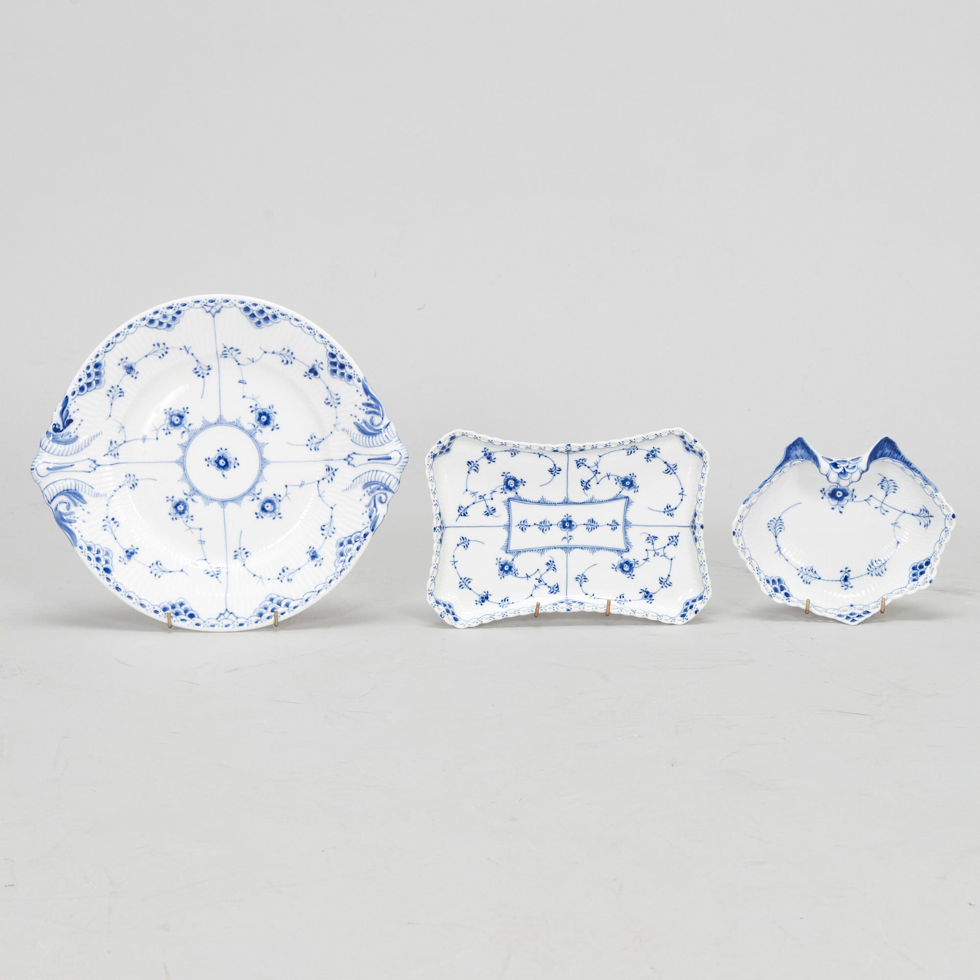 Royal Copenhagen, kaffe- och teservis, 55 delar, porslin, "Musselmalet", Danmark 1955-58.