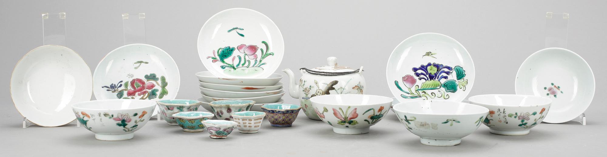PARTI KINAPORSLIN, 13 delar, 1800-1900-tal.