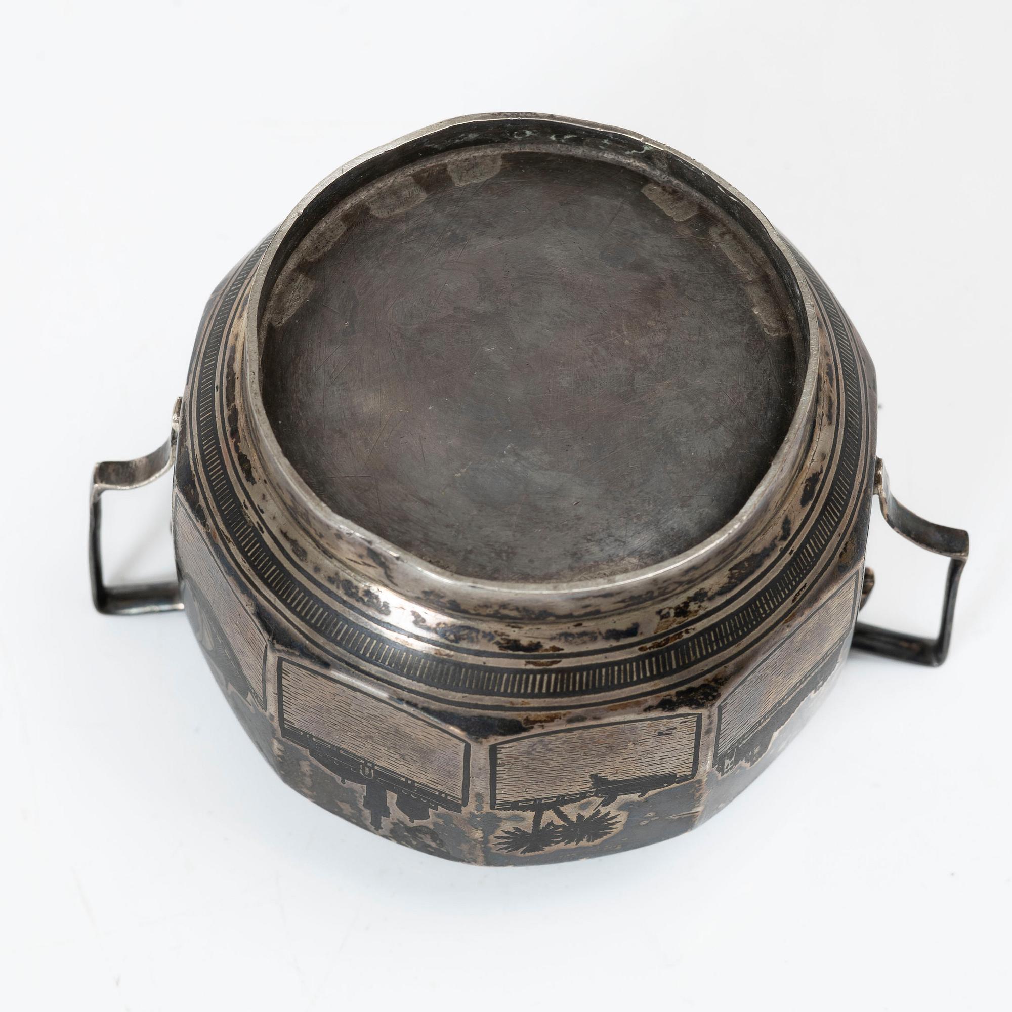 Tray and sugar bowl, silver, Iraq, first half of the 20th century.
