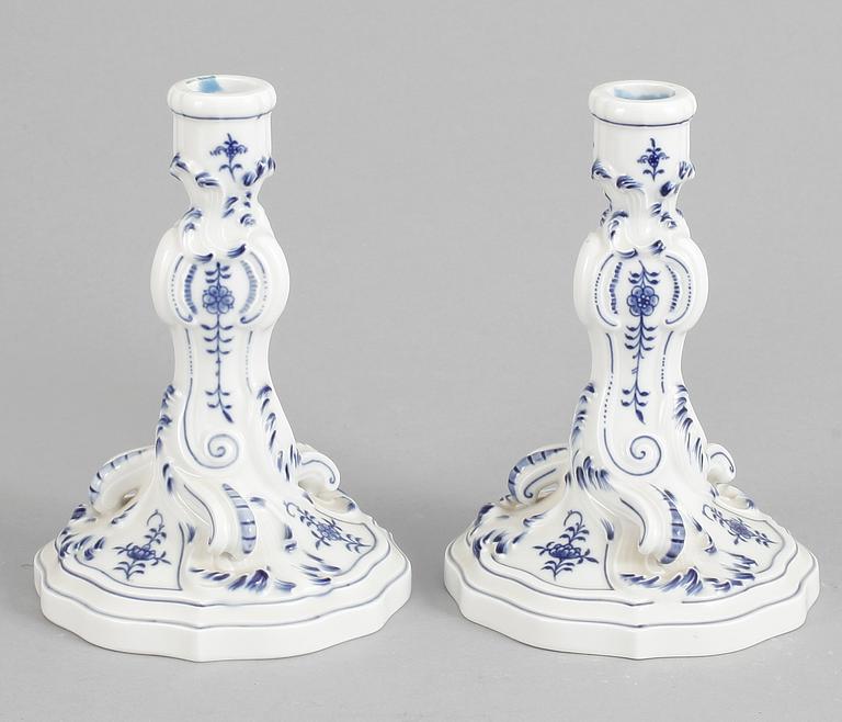 LJUSSTAKAR, ett par, porslin, Meissen, Tyskland, 1900-tal.
