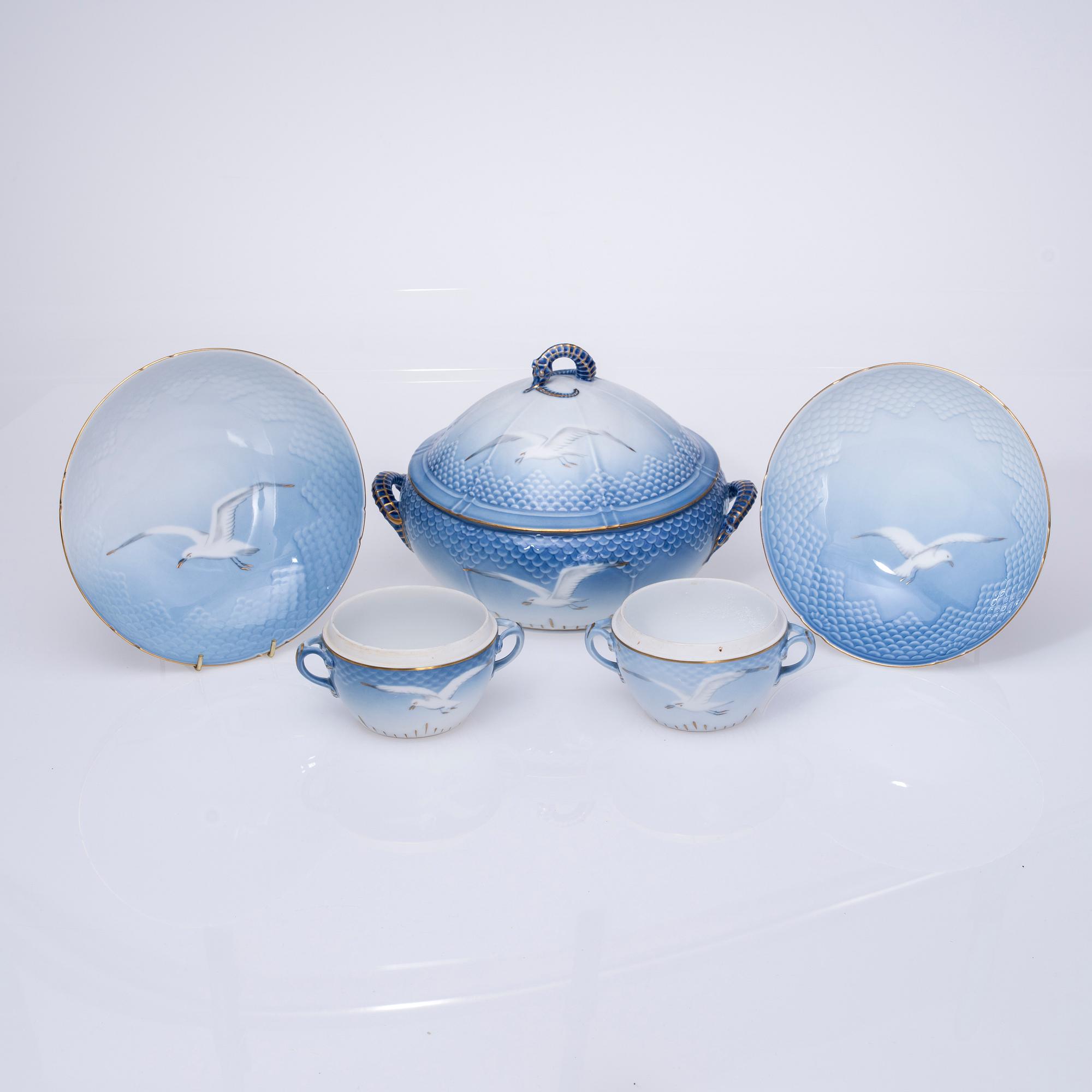 SERVIS, ca 123 delar, porslin, "Måsen", Bing & Gröndahl, Köpenhamn.