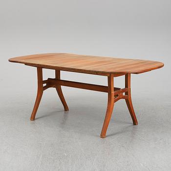 CARL MALMSTEN, a pine dining table, second half of the 20th Century.