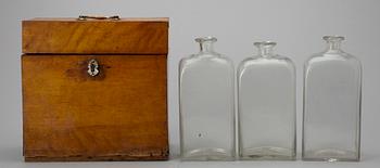 BRÄNNVINSSCHATULL, trä, senempire, 1800-talets mitt.